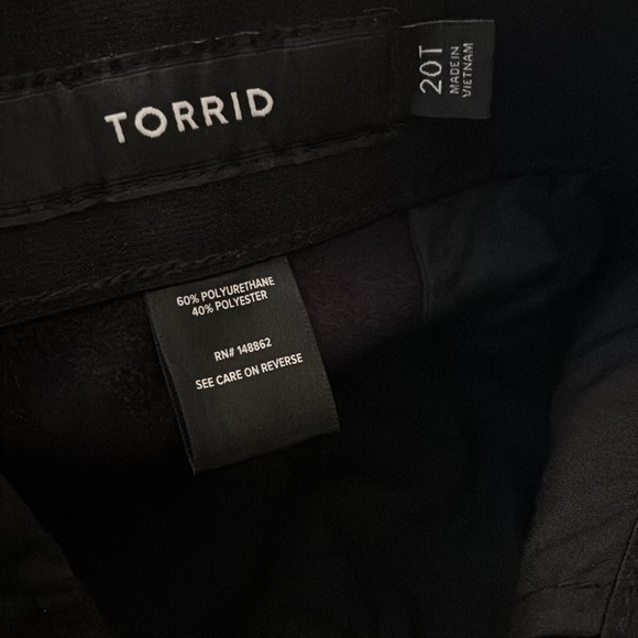 Torrid Pintuck Trouser Boot Faux Leather High Rise Pant Black Sz 20T Pockets - Picture 6 of 6